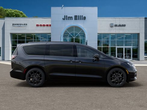 New 2026 Chrysler Pacifica Select w/ S Appearance Package FWD image 21