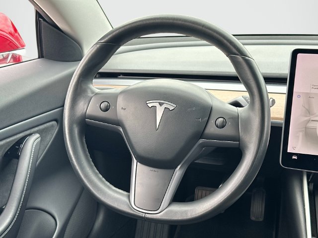 Used 2018 Tesla Model 3 Long Range AWD/4WD image 7