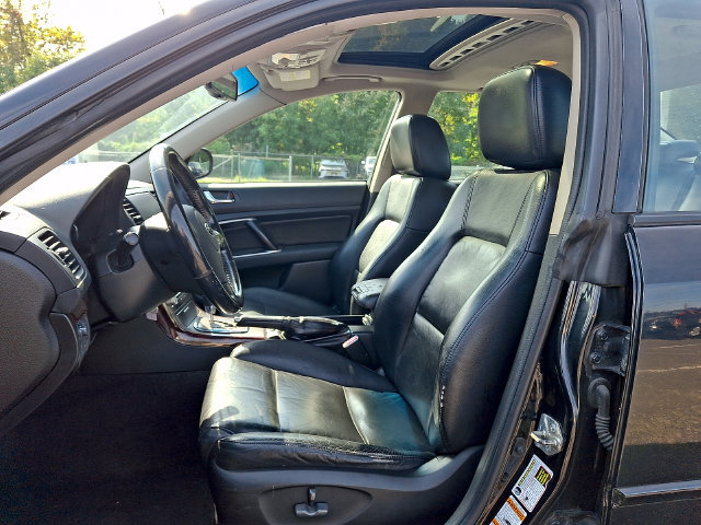 Used 2008 Subaru Legacy 2.5i Limited AWD/4WD image 9