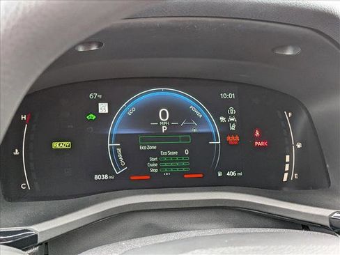 Used 2025 Toyota Camry LE image 11