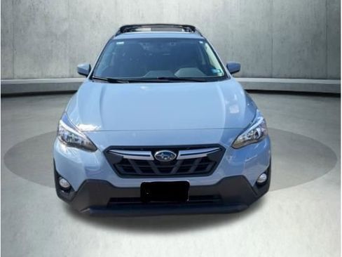Used 2023 Subaru Crosstrek 2.0i Premium image 3