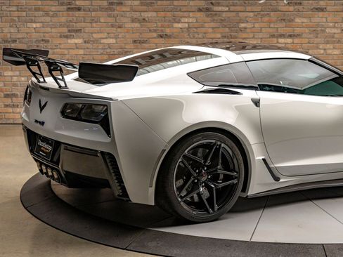 Used 2019 Chevrolet Corvette ZR1 image 9
