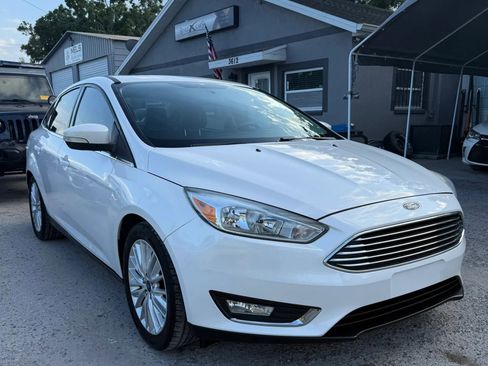 Used 2018 Ford Focus Titanium FWD image 4