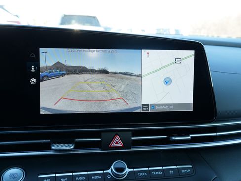 Used 2024 Hyundai Elantra SEL w/ Convenience Package image 26