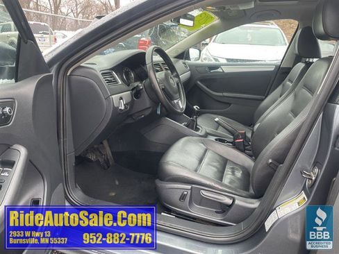 Used 2013 Volkswagen Jetta SE image 9