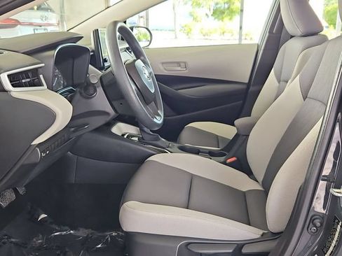 Used 2025 Toyota Corolla LE w/ LE Premium Package FWD image 21