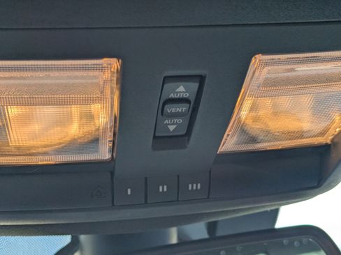 Used 2019 Dodge Challenger SRT Hellcat image 27