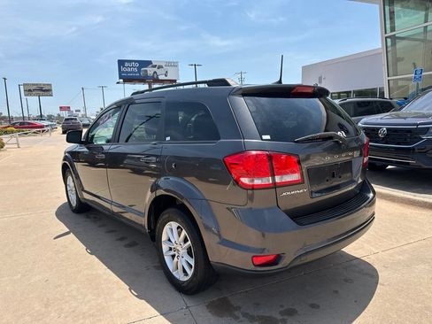 Used 2019 Dodge Journey SE w/ Premium Group FWD image 7