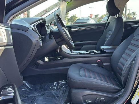 Used 2016 Ford Fusion SE image 24