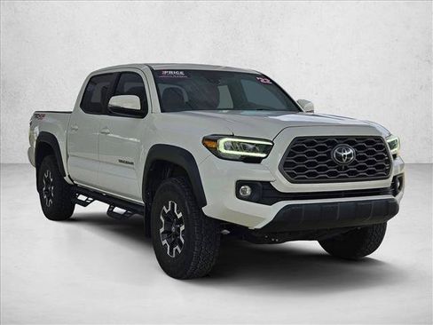 Used 2022 Toyota Tacoma TRD Off-Road w/ Technology Package AWD/4WD image 3