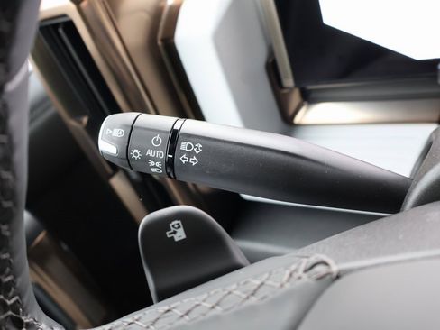 New 2025 GMC Hummer EV 2X image 16