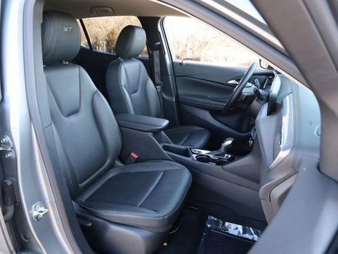 Used 2024 Buick Encore GX Sport Touring image 23