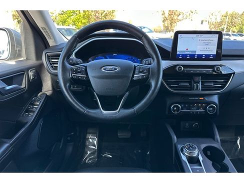 Used 2021 Ford Escape Titanium image 16