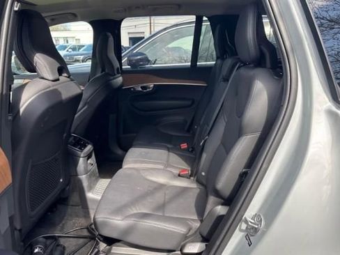 Used 2024 Volvo XC90 T8 Plus AWD/4WD image 3