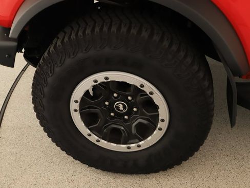 Used 2024 Ford Bronco Badlands AWD/4WD image 29