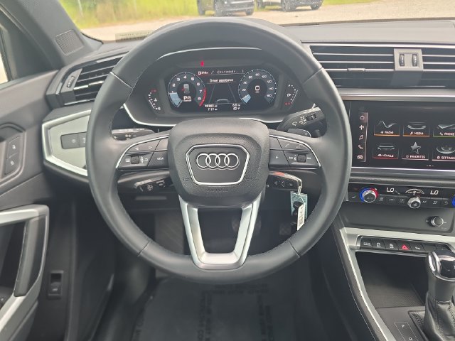Used 2025 Audi Q3 2.0T Premium AWD/4WD image 10