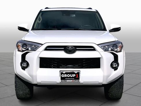 Used 2023 Toyota 4Runner SR5 Premium image 3