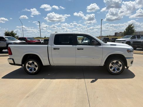New 2026 RAM 1500 Big Horn AWD/4WD image 6