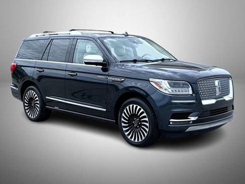 Used 2021 Lincoln Navigator Black Label w/ Cargo Convenience Package AWD/4WD image 3