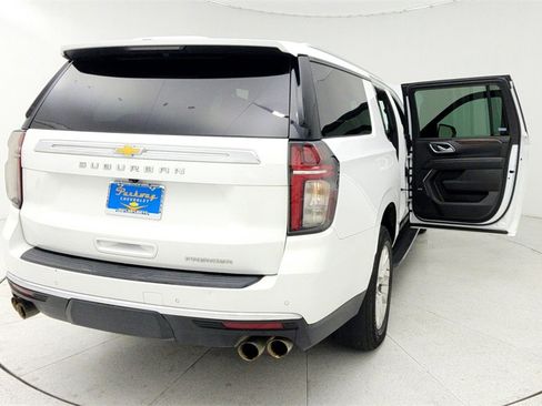 Used 2022 Chevrolet Suburban Premier image 12