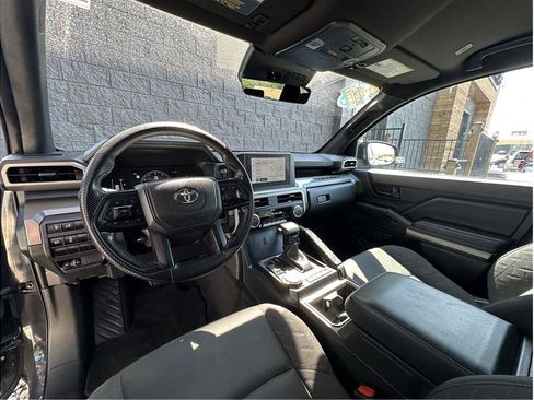 Used 2024 Toyota Tacoma SR5 AWD/4WD image 14