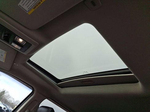 Used 2018 RAM 1500 Sport image 14