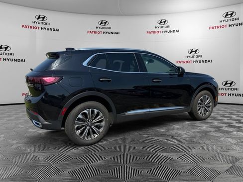 Used 2024 Buick Envision Preferred AWD/4WD image 3