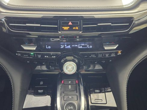 Certified 2022 Acura MDX SH-AWD w/ Advance Package image 18
