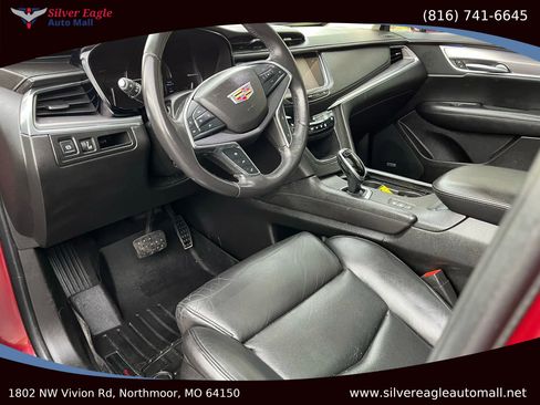 Used 2017 Cadillac XT5 Premium Luxury w/ LPO, Wheel Lock Package image 9