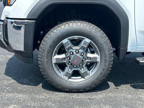 New 2026 GMC Sierra 2500 SLT w/ SLT Premium Package AWD/4WD image 13