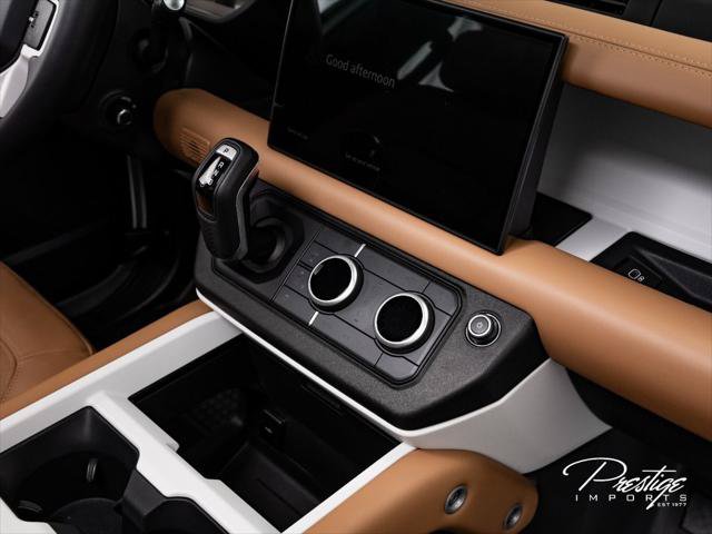 Used 2025 Land Rover Defender 110 X-Dynamic SE AWD/4WD image 40