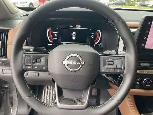 Used 2026 Nissan Pathfinder Platinum w/ Accent Package AWD/4WD image 19