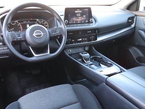 Used 2022 Nissan Rogue SV FWD image 4