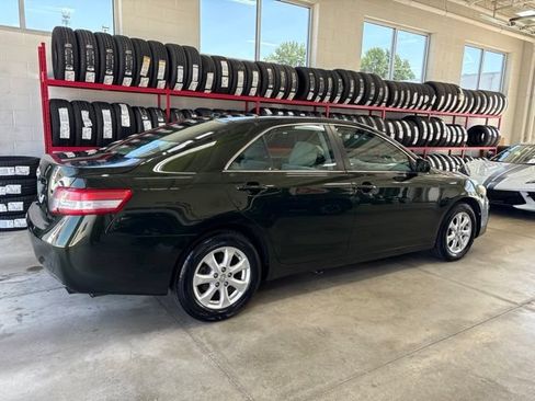 Used 2011 Toyota Camry LE w/ LE Extra-Value Pkg FWD image 3