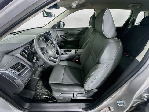 Used 2024 Nissan Rogue S FWD image 13
