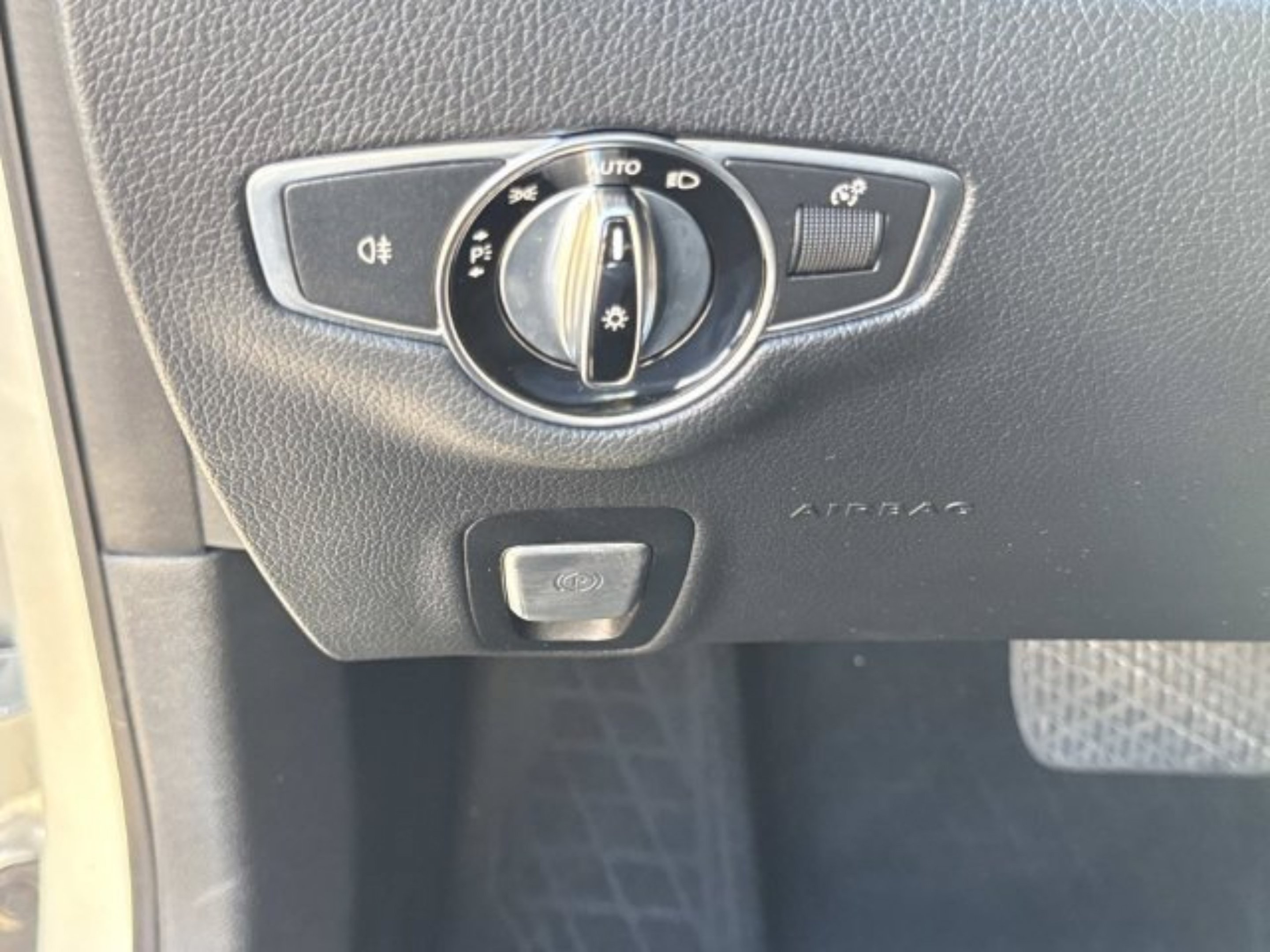 Used 2020 Mercedes-Benz E 350 4MATIC Sedan image 29