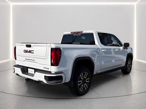 Used 2024 GMC Sierra 1500 AT4 w/ Technology Package AWD/4WD image 5