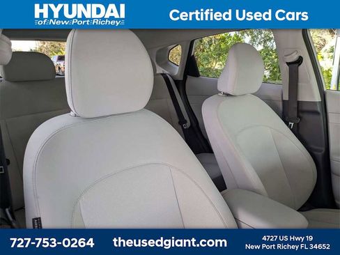 Certified 2025 Hyundai Kona SEL image 6
