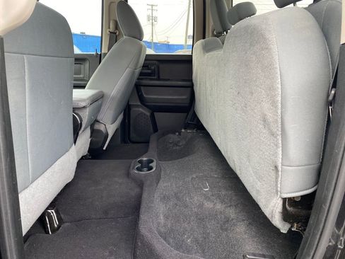 Used 2018 RAM 1500 Express w/ Express Value Package image 15