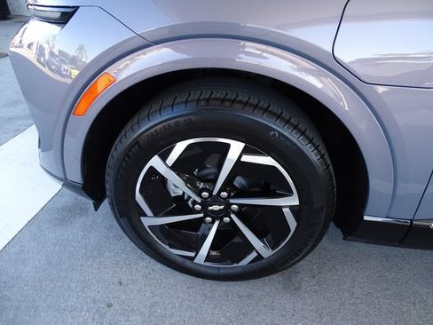 Certified 2025 Chevrolet Equinox EV LT FWD image 6