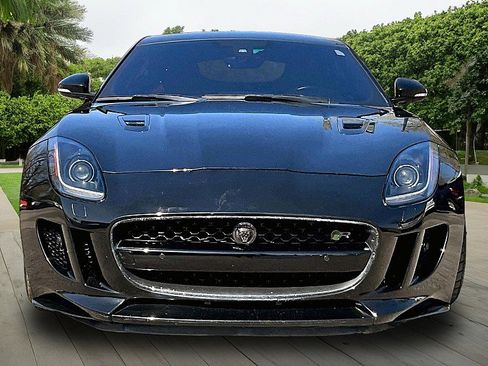 Used 2017 Jaguar F-TYPE R image 3