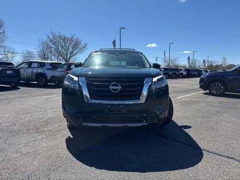 Certified 2023 Nissan Pathfinder SL w/ SL Premium Package AWD/4WD image 8