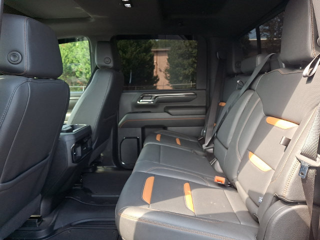 Used 2024 GMC Sierra 2500 AT4 w/ AT4 Premium Plus Package AWD/4WD image 10