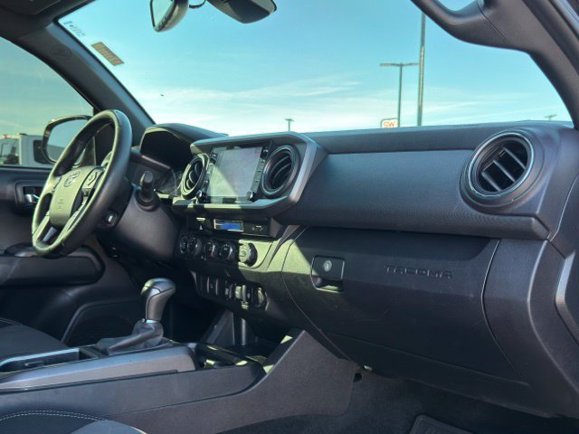 Used 2023 Toyota Tacoma TRD Off-Road AWD/4WD image 18