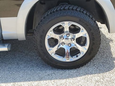 Used 2013 RAM 1500 Laramie w/ Convenience Group image 8