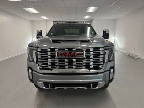 New 2026 GMC Sierra 3500 Denali w/ Denali Reserve Package image 2