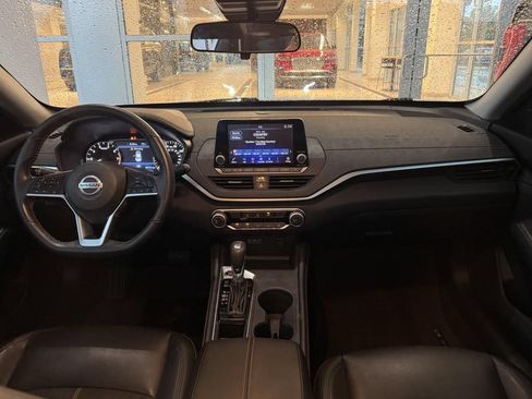 Used 2022 Nissan Altima 2.5 SR FWD image 3