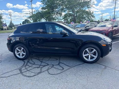 Used 2017 Porsche Macan AWD/4WD image 4