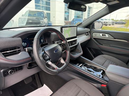 Used 2025 Ford Explorer ST-Line w/ Premium Package image 20