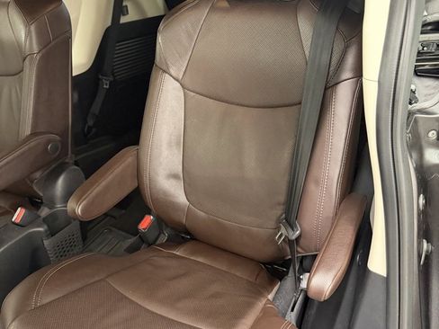 Certified 2021 Toyota Sienna Platinum image 25